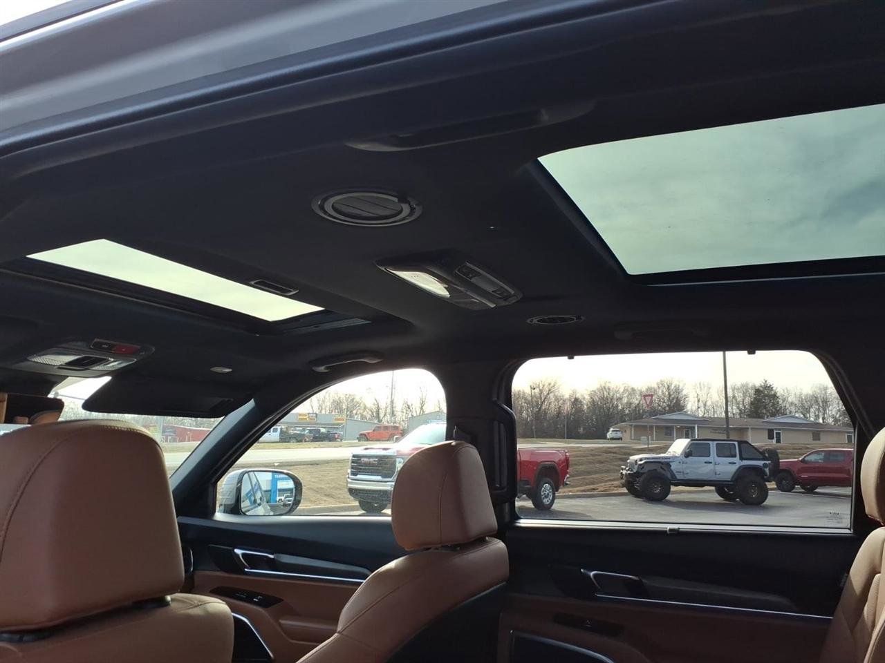 Used 2025 Kia Telluride SX X-Line image 10