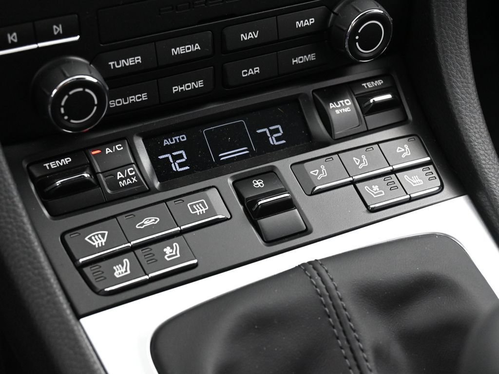 Certified 2024 Porsche 718 Cayman RWD image 22
