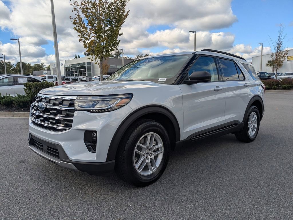 New 2026 Ford Explorer Active w/ Active Comfort Package image 8