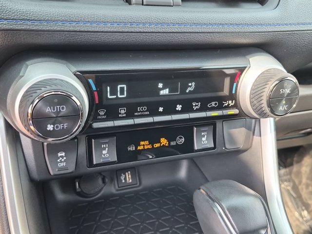 Certified 2024 Toyota RAV4 SE w/ Convenience Package AWD/4WD image 15