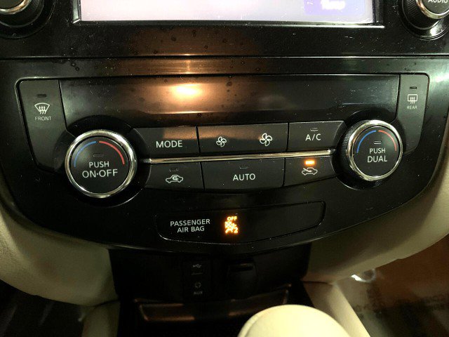 Used 2015 Nissan Rogue SL image 92