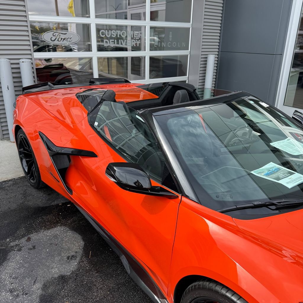 Used 2025 Chevrolet Corvette Z06 w/ Battery Protection Package image 17