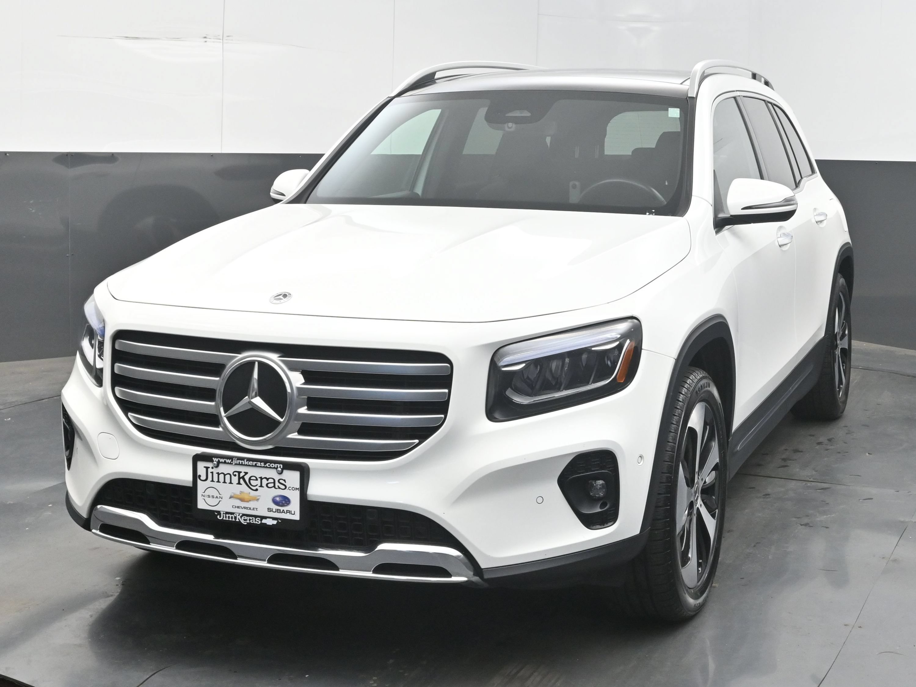 Used 2025 Mercedes-Benz GLB 250 4MATIC image 4