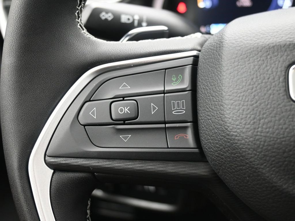 New 2025 Jeep Grand Cherokee Laredo X w/ Luxury Tech Group I image 28