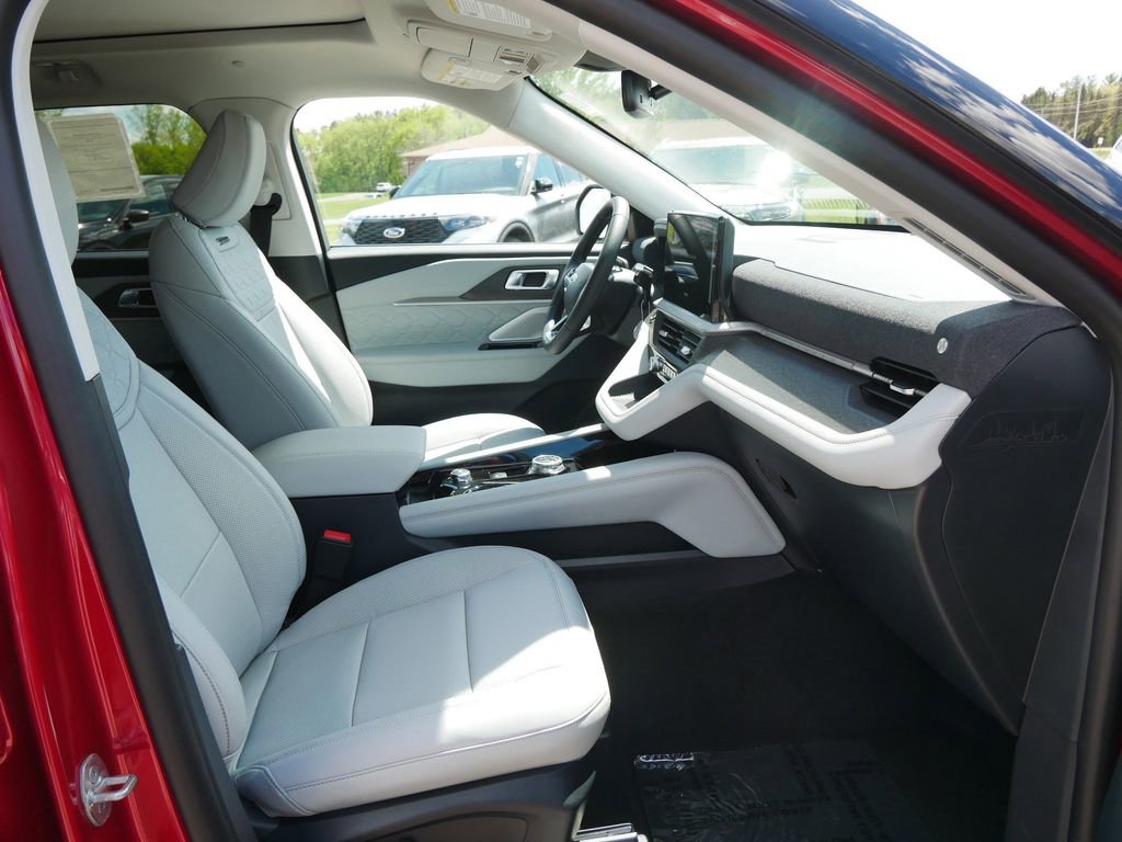 New 2026 Ford Explorer Platinum AWD/4WD image 15