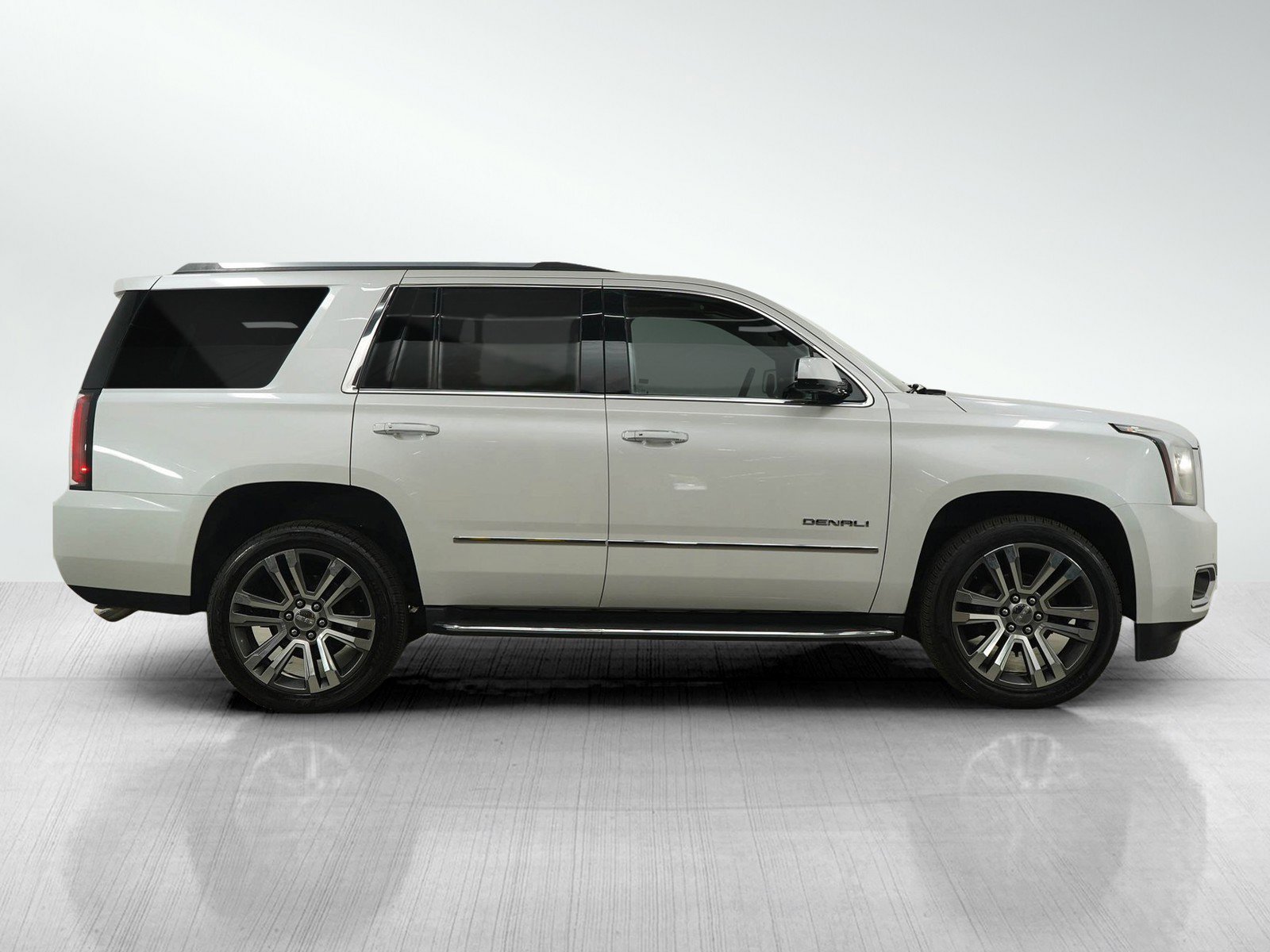 Used 2017 GMC Yukon Denali w/ Open Road Package image 6