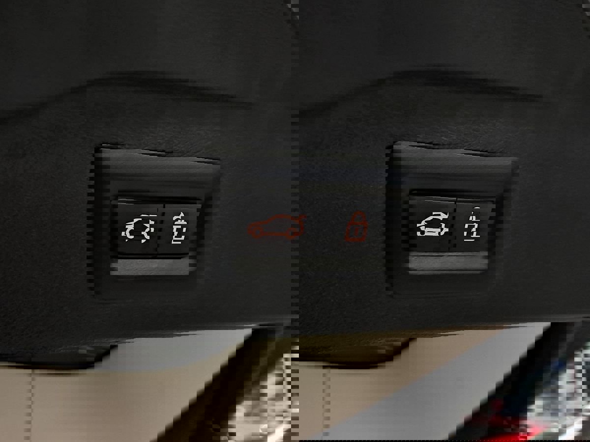 Used 2023 BMW X7 xDrive40i w/ Premium Package image 77