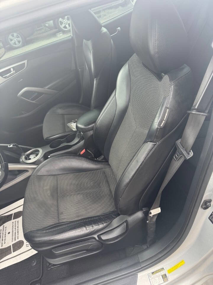 Used 2014 Hyundai Veloster w/ Style Package 02 image 12