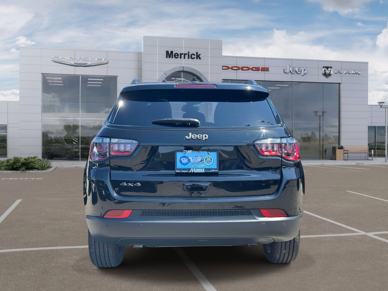 Used 2025 Jeep Compass Limited w/ Sun & Sound Group AWD/4WD image 7
