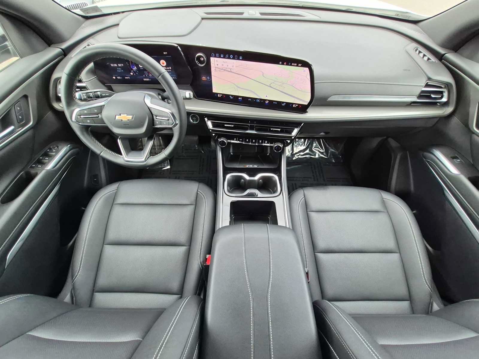 Used 2025 Chevrolet Traverse LT AWD/4WD image 16