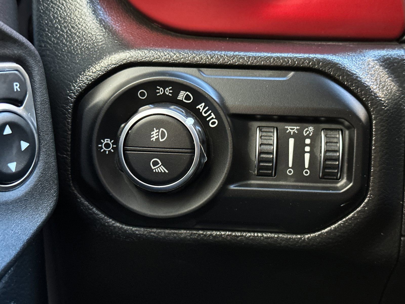 Used 2022 Jeep Gladiator Rubicon image 33