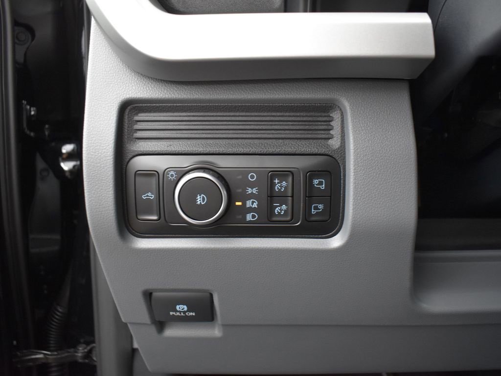 New 2026 Ford F250 XLT image 13