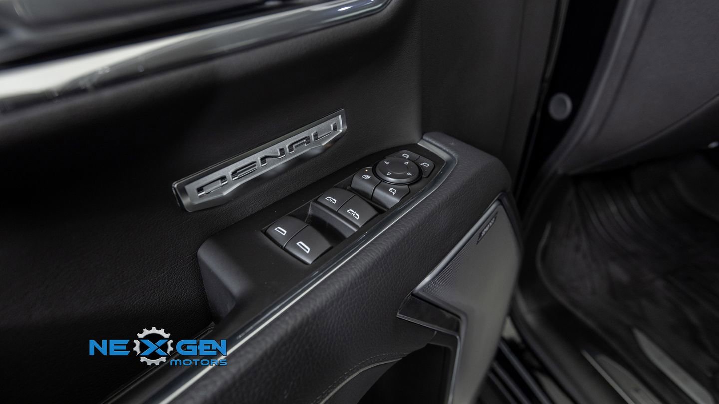 Used 2025 GMC Sierra 1500 Denali w/ Technology Package image 12