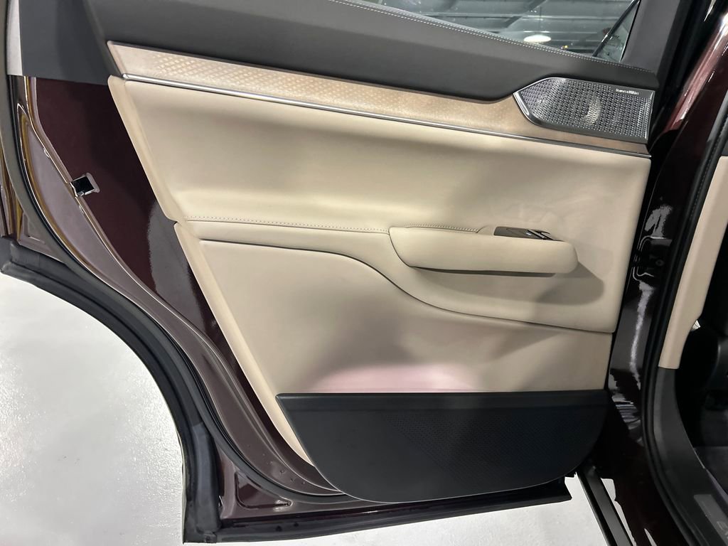 Certified 2025 Volvo EX90 Ultra image 21