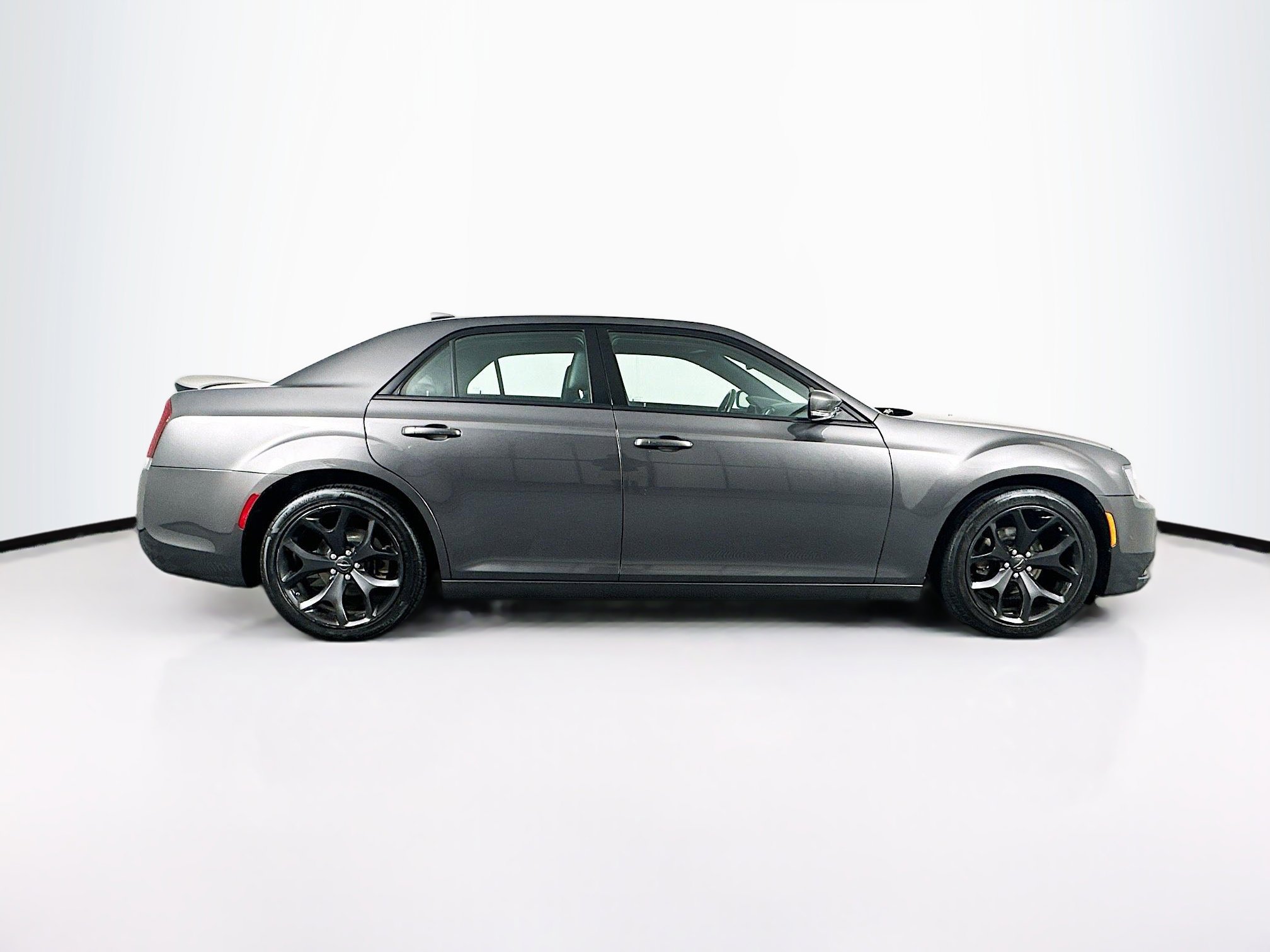 Used 2022 Chrysler 300 S RWD image 10