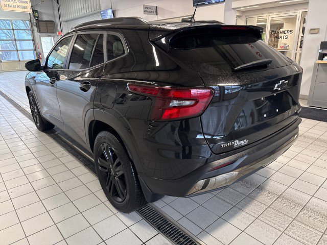 Used 2025 Chevrolet Trax ACTIV w/ Driver Confidence Package image 5