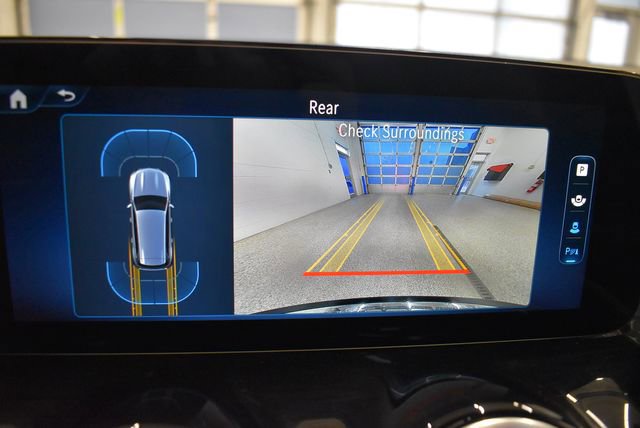 Used 2025 Mercedes-Benz GLB 250 4MATIC image 8