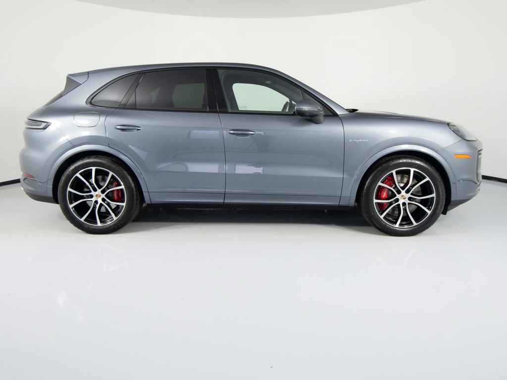 New 2026 Porsche Cayenne S AWD/4WD image 11