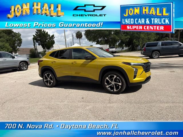 Used 2024 Chevrolet Trax RS w/ Sunroof Package FWD image 18
