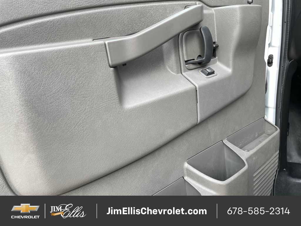 Certified 2024 Chevrolet Express 2500 Extended image 33