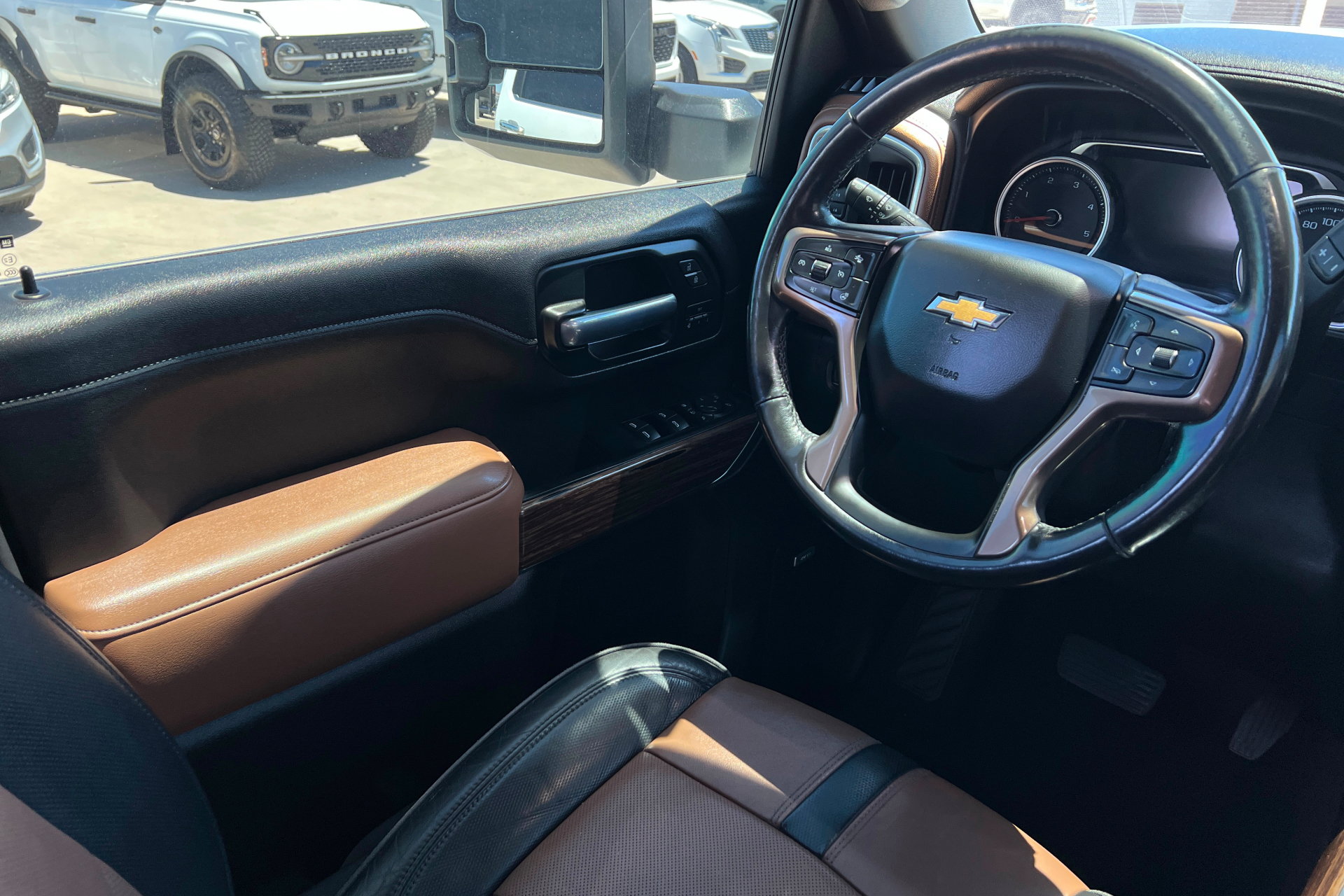 Used 2021 Chevrolet Silverado 3500 High Country w/ Z71 Off-Road Package AWD/4WD image 12