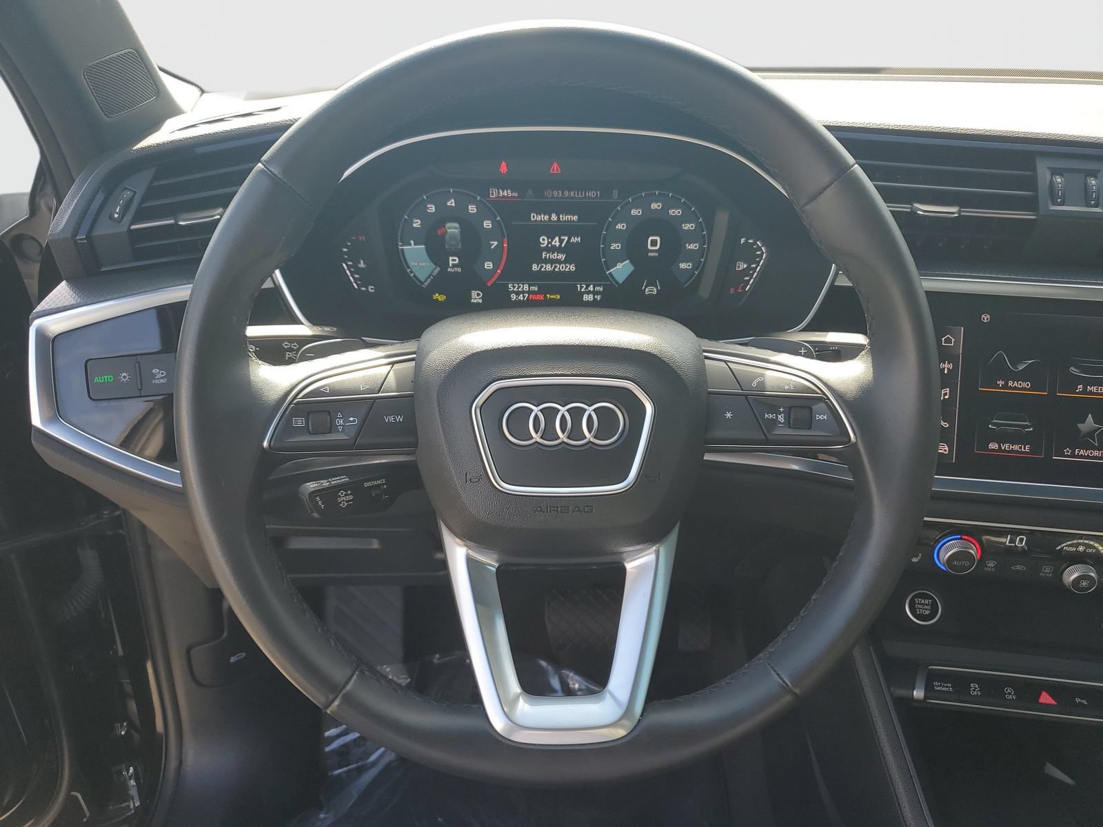 Used 2025 Audi Q3 2.0T Premium w/ Convenience Package AWD/4WD image 28