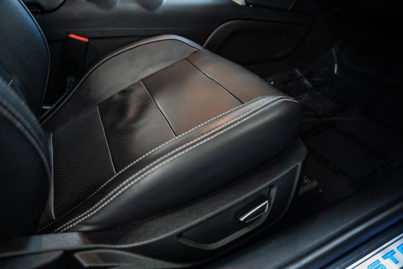 Used 2019 Ford Mustang Premium w/ Ecoboost Performance Package image 38