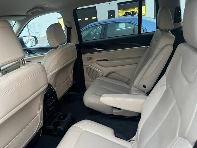 Used 2022 Jeep Grand Cherokee L Limited image 16