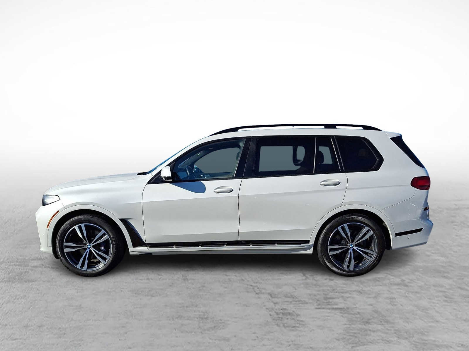 Used 2021 BMW X7 xDrive40i w/ M Sport Package AWD/4WD image 6