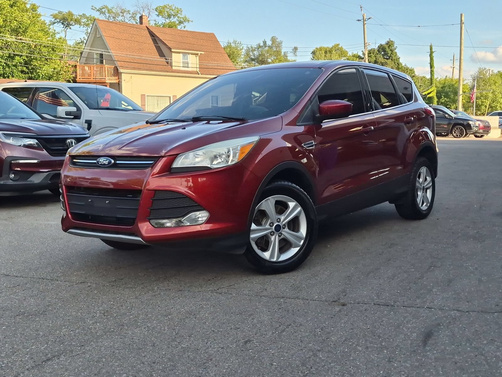 Used 2016 Ford Escape SE AWD/4WD image 1