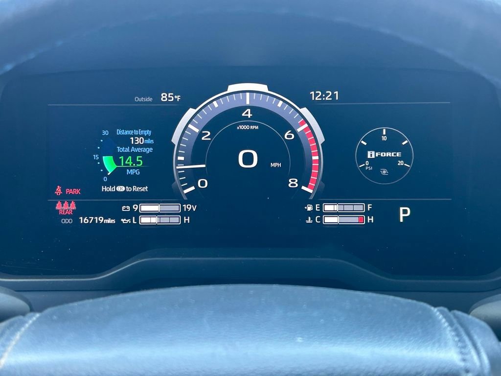 Used 2025 Toyota Tundra Platinum image 45