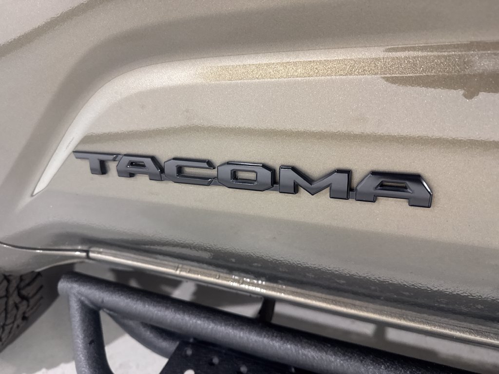 Used 2025 Toyota Tacoma TRD Off-Road AWD/4WD image 34