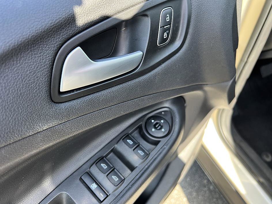 Used 2018 Ford Escape SEL image 20