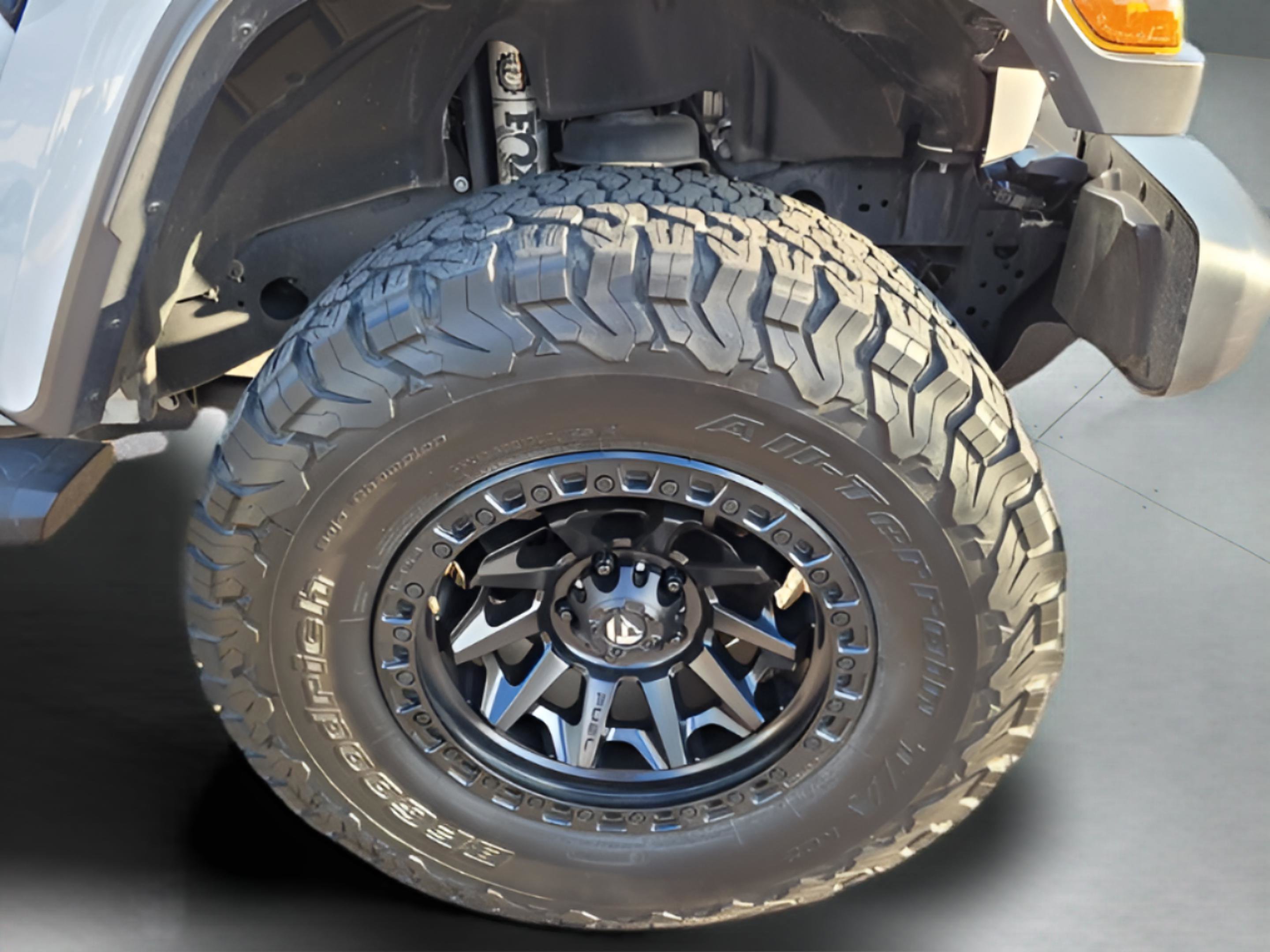 Used 2021 Jeep Gladiator Sport image 19