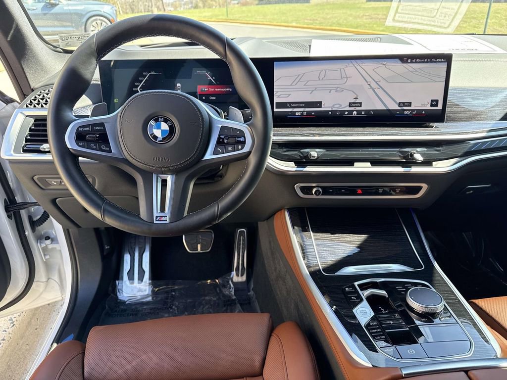 Used 2025 BMW X5 M60i w/ Climate Comfort Package image 31