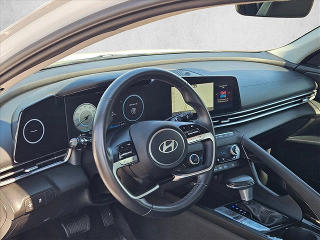 Used 2024 Hyundai Elantra Limited FWD image 10