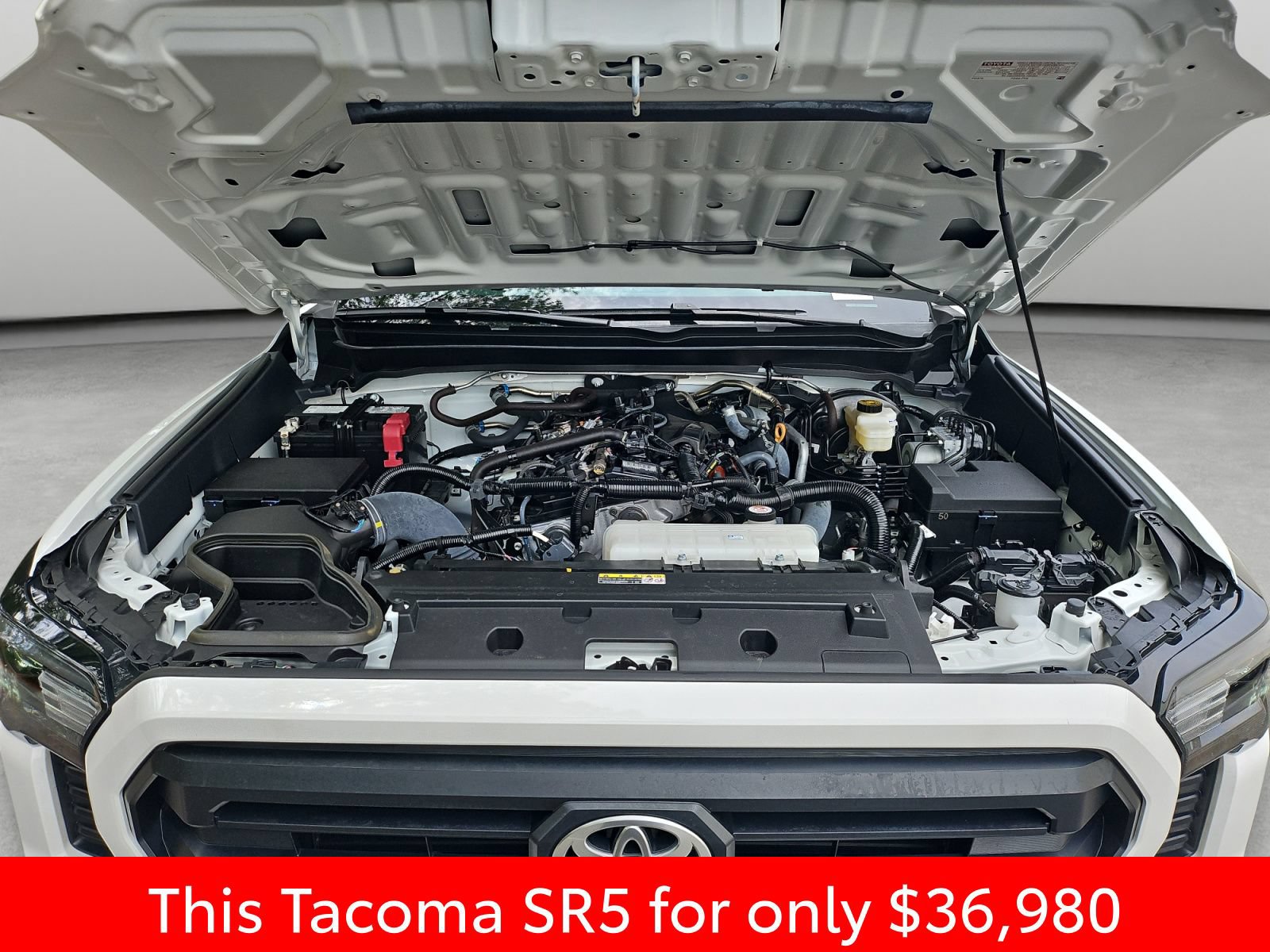 Used 2024 Toyota Tacoma SR5 AWD/4WD image 38
