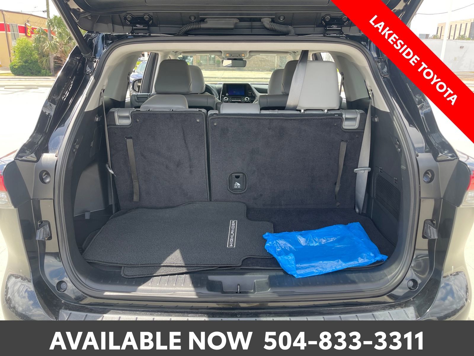 Used 2023 Toyota Highlander XLE FWD image 19