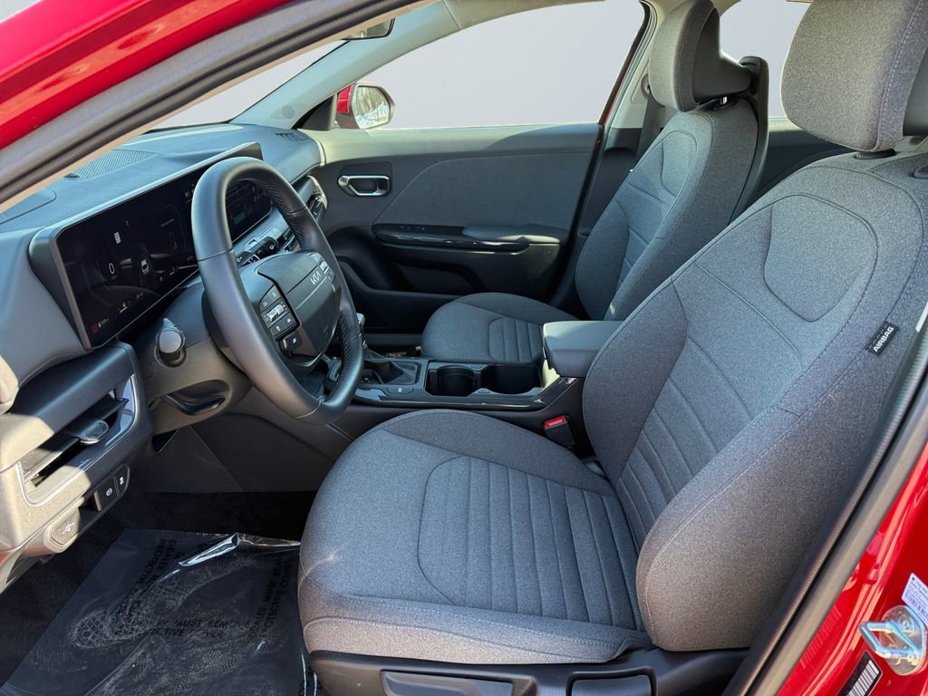 Used 2025 Kia K4 EX image 9