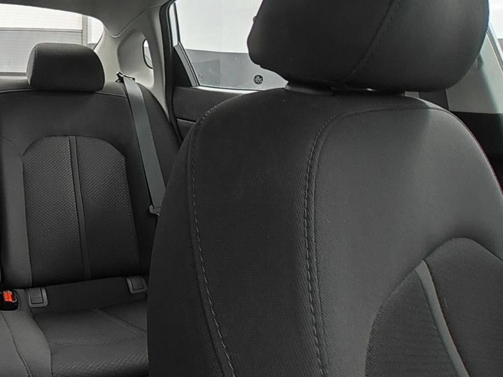 Used 2018 Kia Optima LX FWD image 23