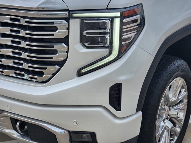 Used 2022 GMC Sierra 1500 Denali AWD/4WD image 9