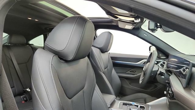 Used 2025 BMW i4 M50 w/ Premium Package image 22