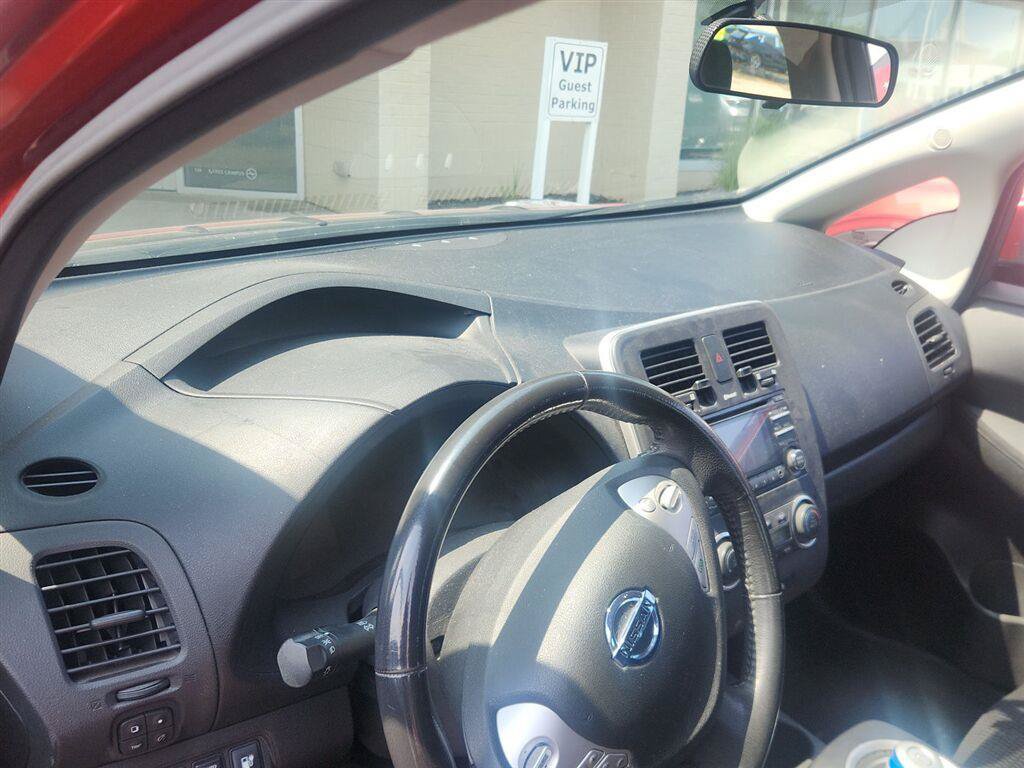 Used 2015 Nissan Leaf S w/ Charge Package FWD image 10