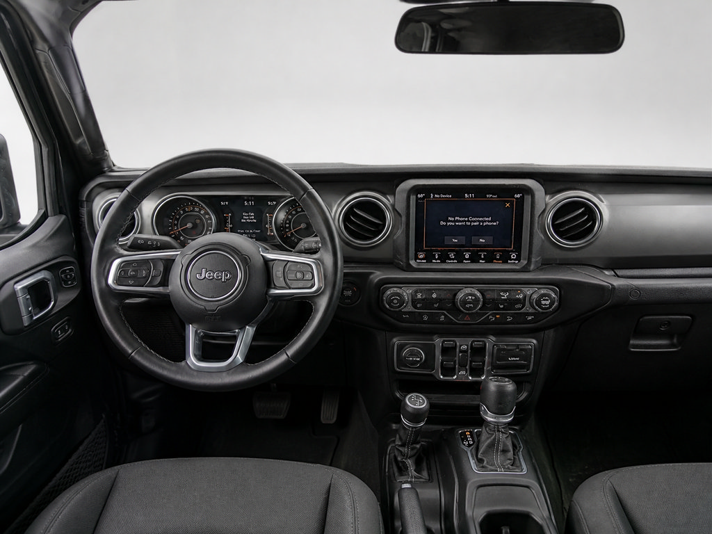 Used 2020 Jeep Wrangler Unlimited Sahara AWD/4WD image 22