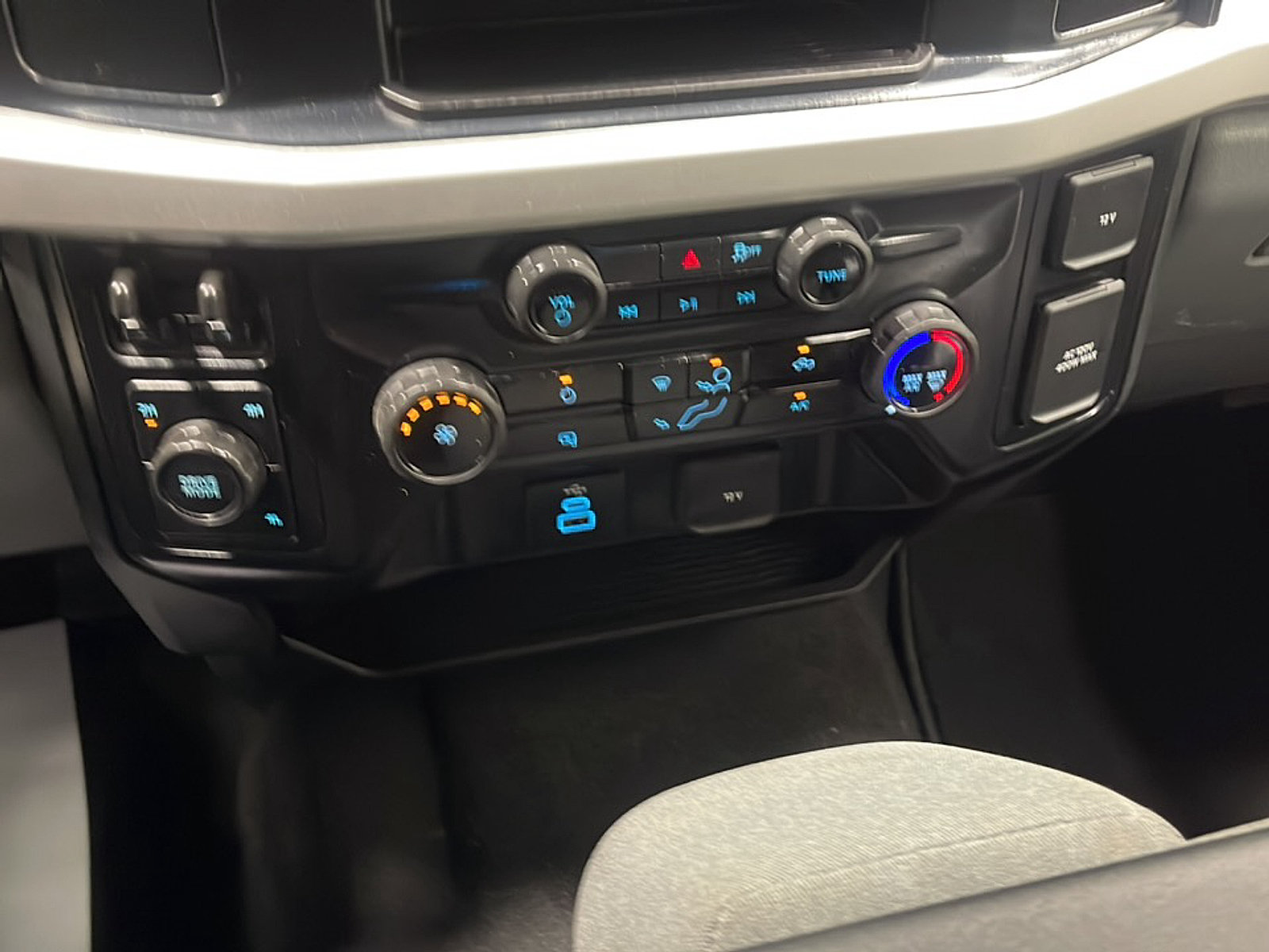 Used 2025 Ford F350 XLT AWD/4WD image 10