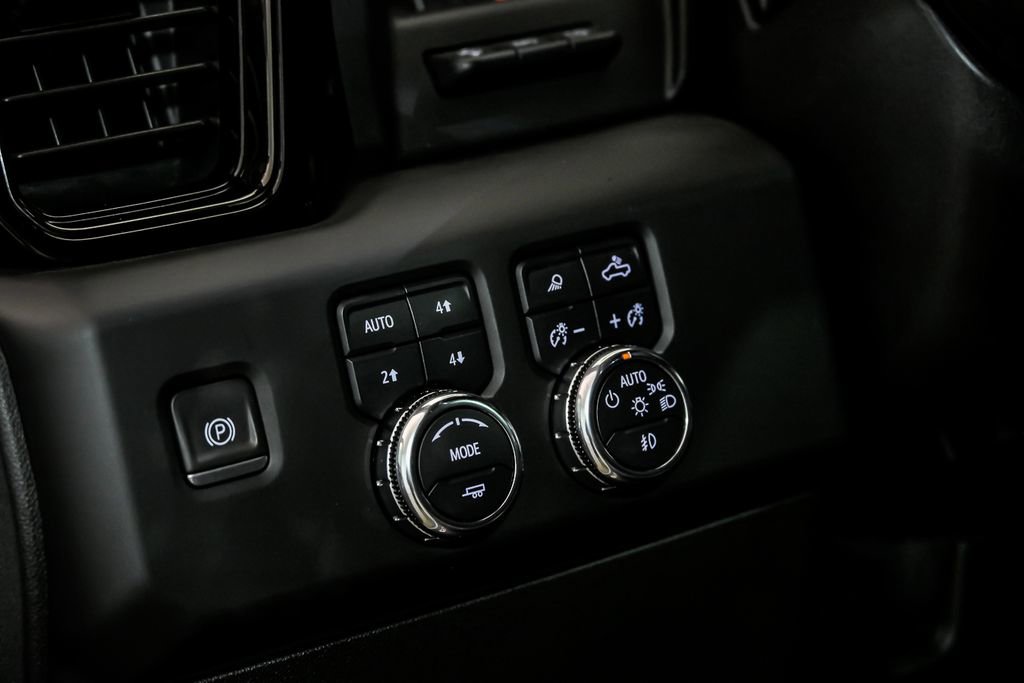Used 2024 GMC Sierra 2500 AT4X w/ AT4X AEV Edition image 18