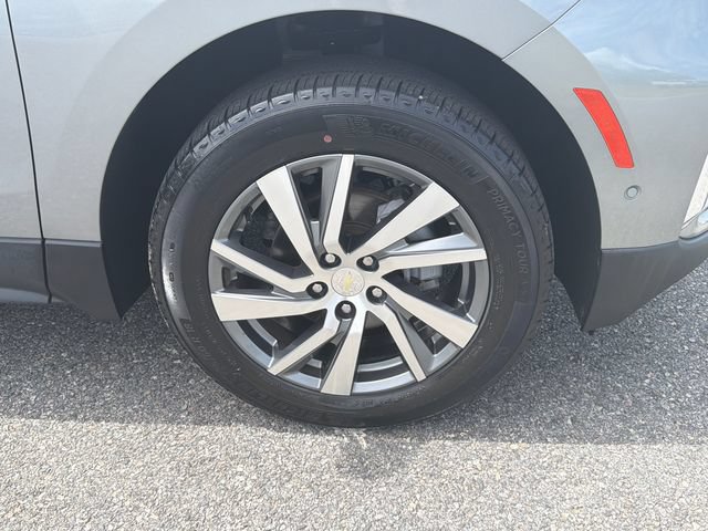 Used 2023 Chevrolet Equinox Premier AWD/4WD image 12