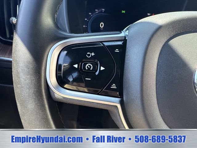 Used 2023 Volvo XC60 B5 Plus AWD/4WD image 30