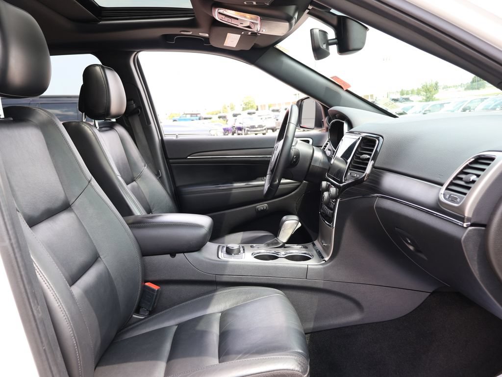 Used 2022 Jeep Grand Cherokee Limited w/ Tech Group AWD/4WD image 8