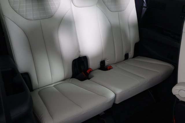 Used 2023 Hyundai Palisade Limited w/ Cargo Package image 24